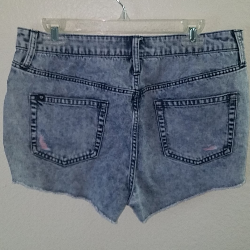 Denim shorts - Picture 2 of 2